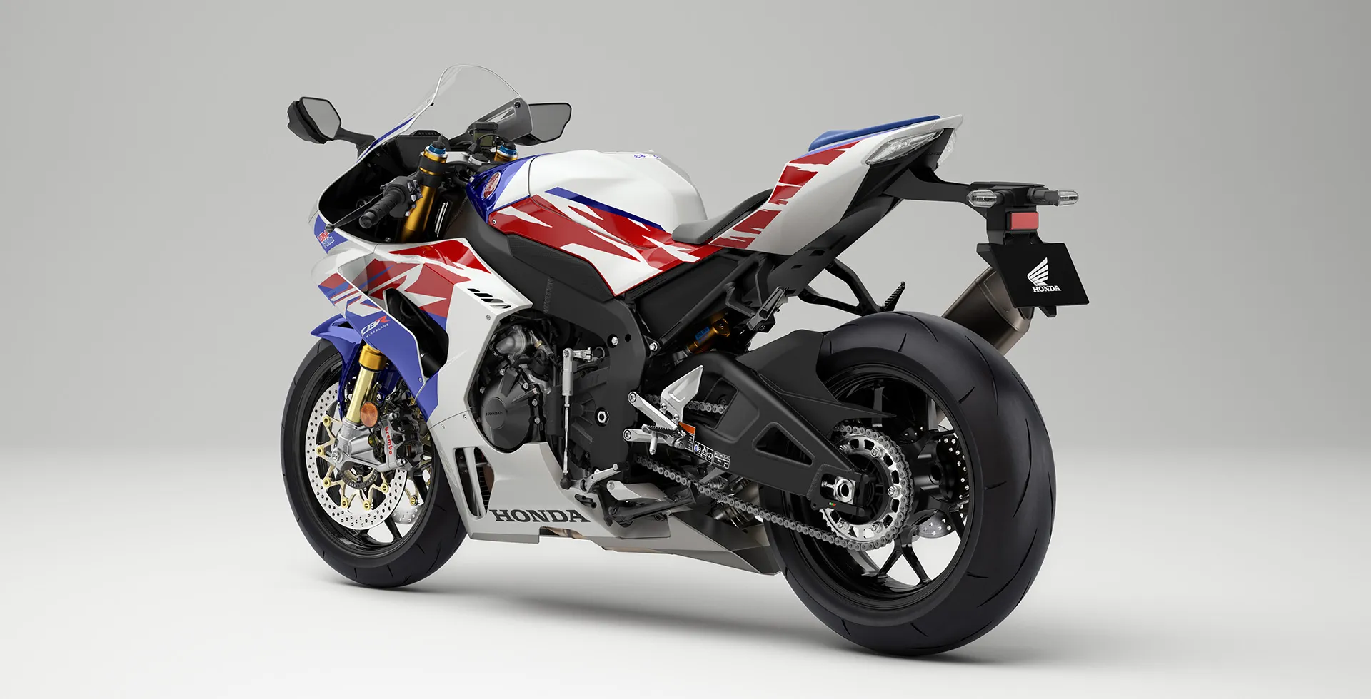 2022_CBR1000RR-R_ED_studio_SP_30th_Lh-RrQ_L