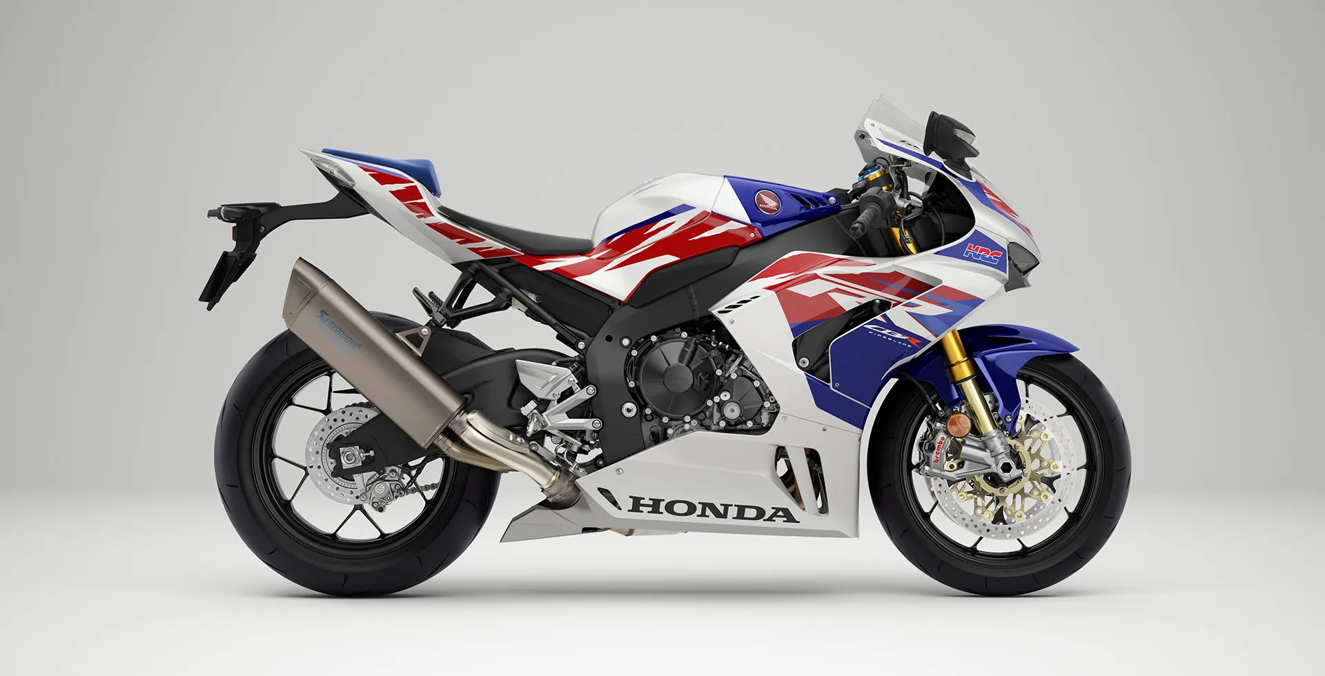 2022_CBR1000RR-R_ED_studio_SP_30th_Rh-SIDE_L